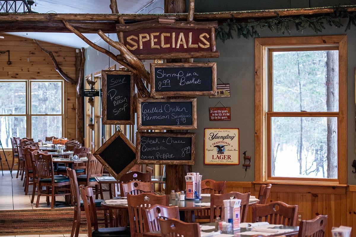 Inn Deer Valley Trails 2*